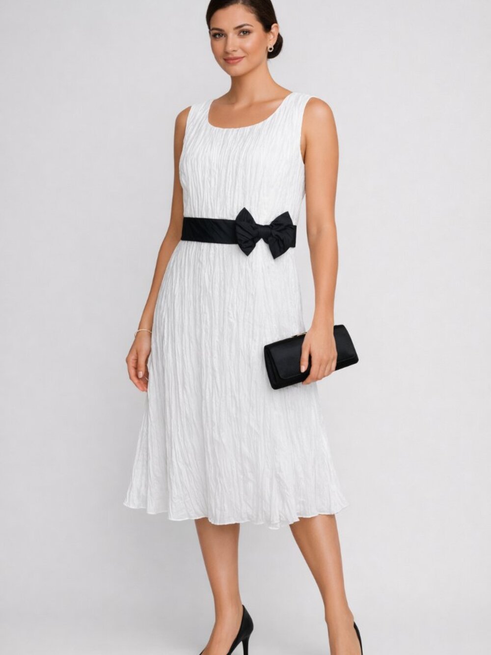 Victor Costa White Crepe with Black Accent Bow Sleeveless Event Formal Dress Med